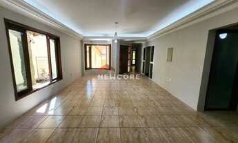 Imagem: Casa de Vila em Rua Ana Laura de Almeida