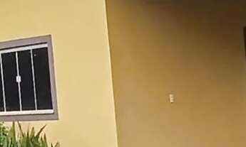 Imagem: Chácara com casa confortável e pomar com