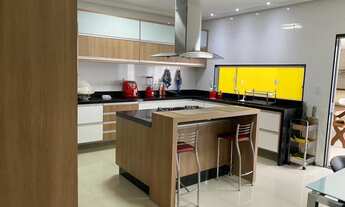 Imagem 6: Casa com área gourmet, 4/4, sendo 3 Suítes