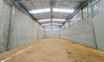 Imagem: Galpão comercial de 360m² com 03 lavabos