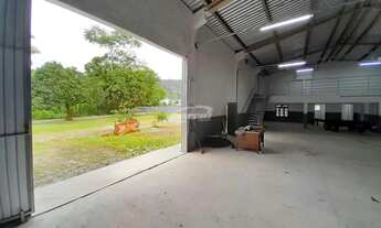 Imagem 5: Galpão industrial com pé-direito alto disponível para locação no bairro Velha Central Blu