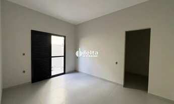 Imagem 2: Casa residencial com 3 quartos disponível para venda no bairro Novo Mundo em Uberlândia-MG