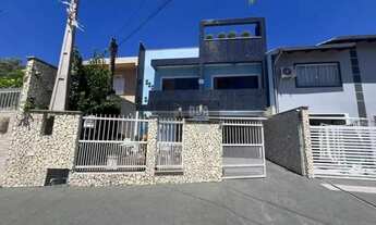 Imagem: Casa em condomínio à venda na Vargem do