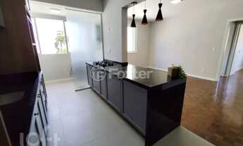 Imagem 6: Imóvel para venda possui 82 metros quadrados com 2 quartos em Menino Deus - Porto Alegre