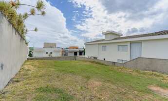 Imagem 4: Terreno com ótima topografia em rua tranquila, já com vizinhança