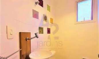 Imagem 6: Apartamento em ótimo estado, com 2 dormitórios, sendo 1 suíte. Com varanda e 1 vaga em rua