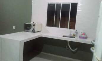 Imagem 3: Casa sozinha no terreno