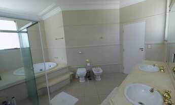 Imagem 7: Linda casa com560m2, 5 suítes, piscina e churrasqueira, excelente localização