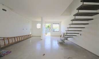 Imagem 4: Sobrado com 3 dormitórios sendo 1 suíte no bairro Figueira, Gaspar!