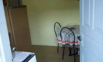 Imagem 2: Alugo kitnet no segundo andar