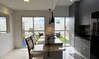 Imagem: CASA EM CONDOMÍNIO COM 3 DORMITÓRIOS À