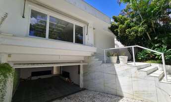 Imagem 4: Sobrado para aluguel e venda tem 270 metros quadrados com 5 quartos