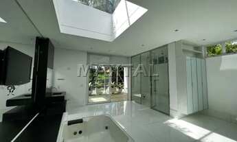 Imagem 4: Sobrado com 3 dormitórios, 3 suítes, 2 salas, 3 banheiros,10 vagas de garagem, piscina