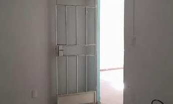 Imagem 3: Casa comercial Galpão / depósito com aluguel por R$2.500 /mês