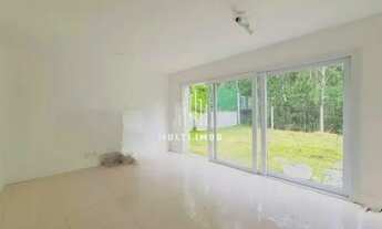 Imagem 2: Casa em Condomínio de 210m² com piscina