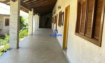 Imagem 7: Imóvel para venda tem 380 metros quadrados com 8 quartos