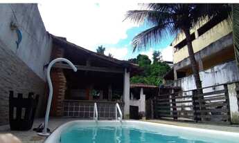 Imagem: Casarão com piscina