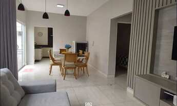 Imagem 2: 2017 - Casa com 2 quartos, sendo 1 suíte, completa em armários, 5 vagas de garagem, à vend