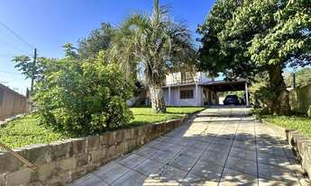 Imagem 2: Casa com 03 dormitórios, amplo pátio e piscina a 5 minutos do centro