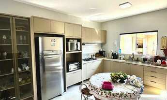 Imagem 2: Imóvel rico em planejados com 2 quartos, sendo 1 suíte