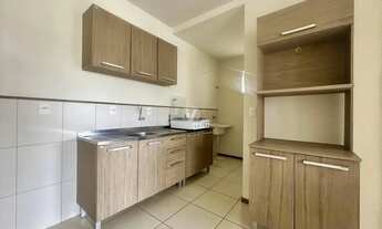 Imagem 2: Apartamento central à venda, com ótima localização, andar alto, com garagem!