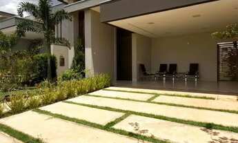 Imagem 3: Térrea para venda possui 189 metros quadrados com 3 quartos em Condomínio Belvedere II - C