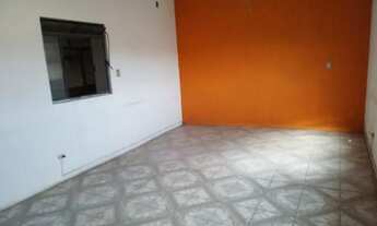 Imagem 5: Galpao com 180 m2. Do lado do metro