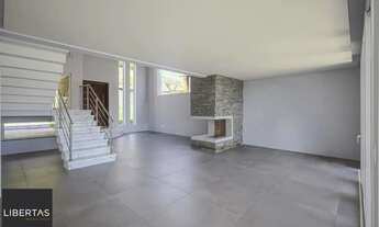 Imagem 4: Casa em condomínio com 286 m² de área privativa 4 dormitórios sendo 3 suítes e 3 sacadas e