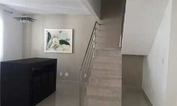 Imagem 3: Sobrado para venda possui 198 metros quadrados com 4 quartos em Buraquinho - Lauro de Frei