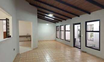 Imagem 2: Ponto comercial/Loja/Box para aluguel possui 240 metros quadrados com 10 quartos