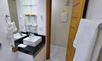 Imagem 4: Apartamento Reformado à Venda em Copacabana, Posto 3, Próximo à Praia, Porteira Fechada, I