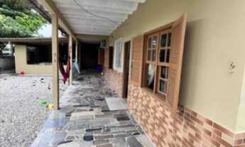 Imagem: Casa ampla com 6 quartos(4 com ar),a 500mts