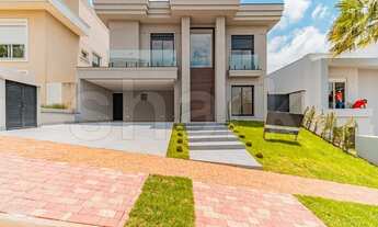 Imagem 3: Casa de condomínio para venda tem 370 metros quadrados com 4 quartos