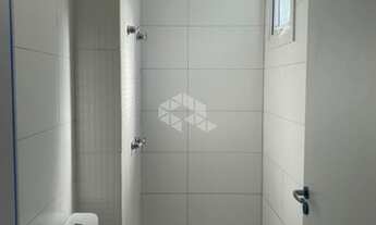 Imagem 7: Apartamento com 2 dormitórios, 1 suíte, 2 banheiros e com 2 vagas cobertas próximo ao Cent