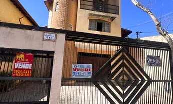 Imagem 2: Casa com 3 Suíte Piscina e churrasqueira e 8 vagas cobertas