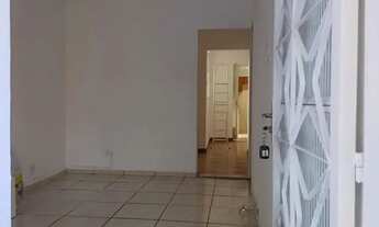 Imagem 2: Casa de Vila em rua fechada com interfone e terraço enorme