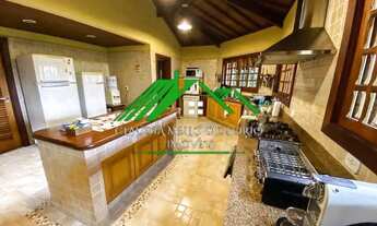 Imagem 7: VENDO OU ALUGO Linda Casa com 4 Suítes em Condomínio Fechado de Itaipava