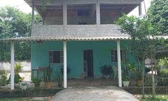 Imagem 6: Vendo sítio das Tilapias em Citrolândia/ Guapimirim. C/ 2 tanques de Tilapias