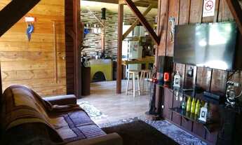 Imagem 4: Casa estilo chalé impecável em meio a natureza