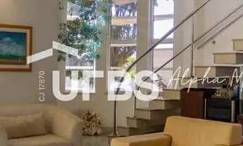 Imagem 2: Casa de condomínio sobrado para venda tem 450 metros quadrados com 4 quartos