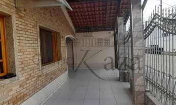Imagem 2: TéCasa Térrea - Jacareí - Região Central - 187m² - 3 Dormitórios