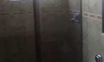 Imagem 6: Casa no céu azul