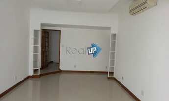 Imagem 2: Praia do Flamengo Reformado 3 quartos 01 vaga