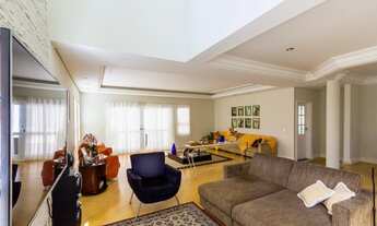 Imagem 3: Linda casa com560m2, 5 suítes, piscina e churrasqueira, excelente localização