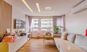 Imagem 2: Apartamento de 3 quartos com 2 vagas cobertas, à venda no bairro Menino Deus em Porto Aleg