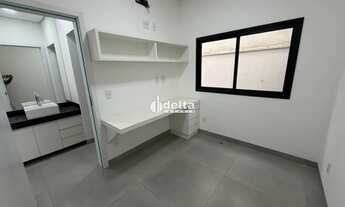 Imagem 5: Casa em condomínio disponível para locação no bairro Grand Ville em Uberlândia - MG