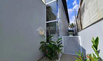 Imagem 2: Sobrado para venda possui 311 metros quadrados com 4 quartos em Costa Nova - Caraguatatuba