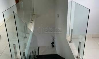 Imagem 4: Casa sobrado disponível para venda no bairro Praça Alto Umuarama em Uberlândia-MG