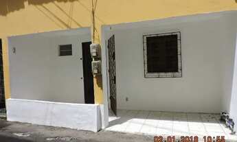 Imagem: CASA COM VARANDA, SALA, 2 QUARTOS, W.C SOCIAL