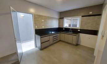 Imagem 5: Sobrado para aluguel possui 250 metros quadrados com 4 quartos